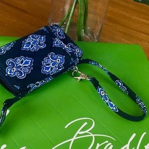 Vera Bradley zip around ID wallet